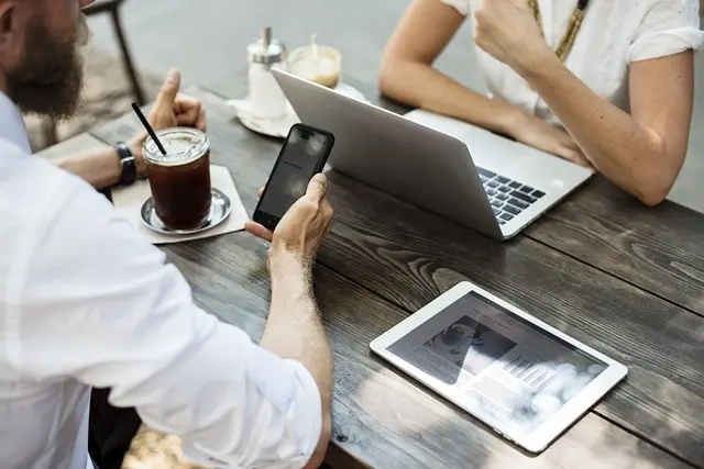 Les étapes essentielles pour organiser un webinar interactif
