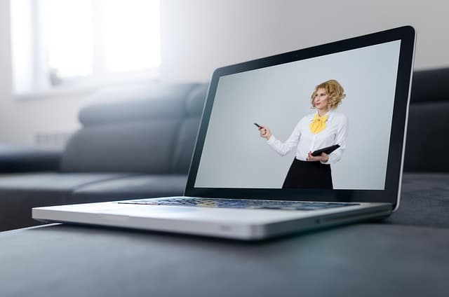 Webinars éducatifs : comment enseigner efficacement