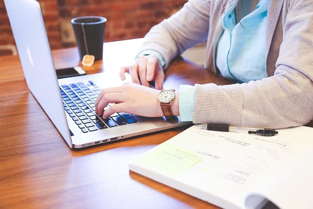 Comment gérer les questions lors d'un webinar pour plus d'interaction
